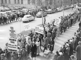 Fotografi, SSU_s avdelning i demonstrationståget 1 maj, 1958