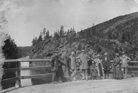 Fotografi, Sällskap i samband med bilutflykt, gränsen mellan Sverige och Norge, 1919-07-10