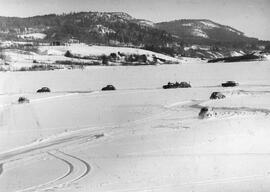 Fotografi, Bilar körandes på is, 1960-tal