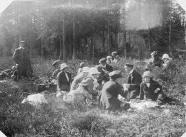 Fotografi, Sällskap vid gränsen mellan Medelpad och Hälsingland, 1920-08-22