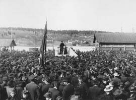 Fotografi, Talare på Hamnplan, Första maj, 1901