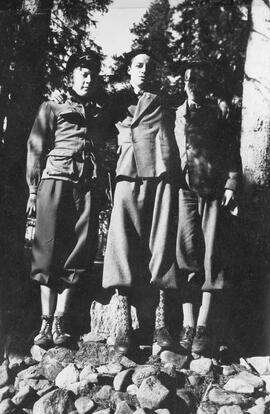 Fotografi, Tre unga män, Medelpad, 1930-1950-tal