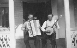 Fotografi, Två musiker, Medelpad, 1930-1950-tal