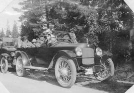 Fotografi, Parkerade motorfordon, gränsen mellan Medelpad och Hälsingland, 1920-08-22