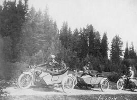 Fotografi, Sällskap i samband med bilutflykt, Medelpad, Juli 1917