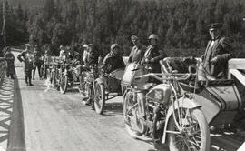 Fotografi, Sällskap i samband med bilutflykt, Indalsbron, 1919-07-06